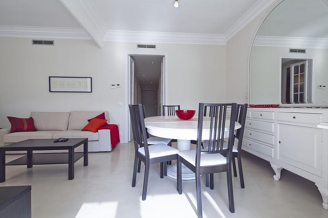 Central And Spacious Family Apartment برشلونة المظهر الخارجي الصورة